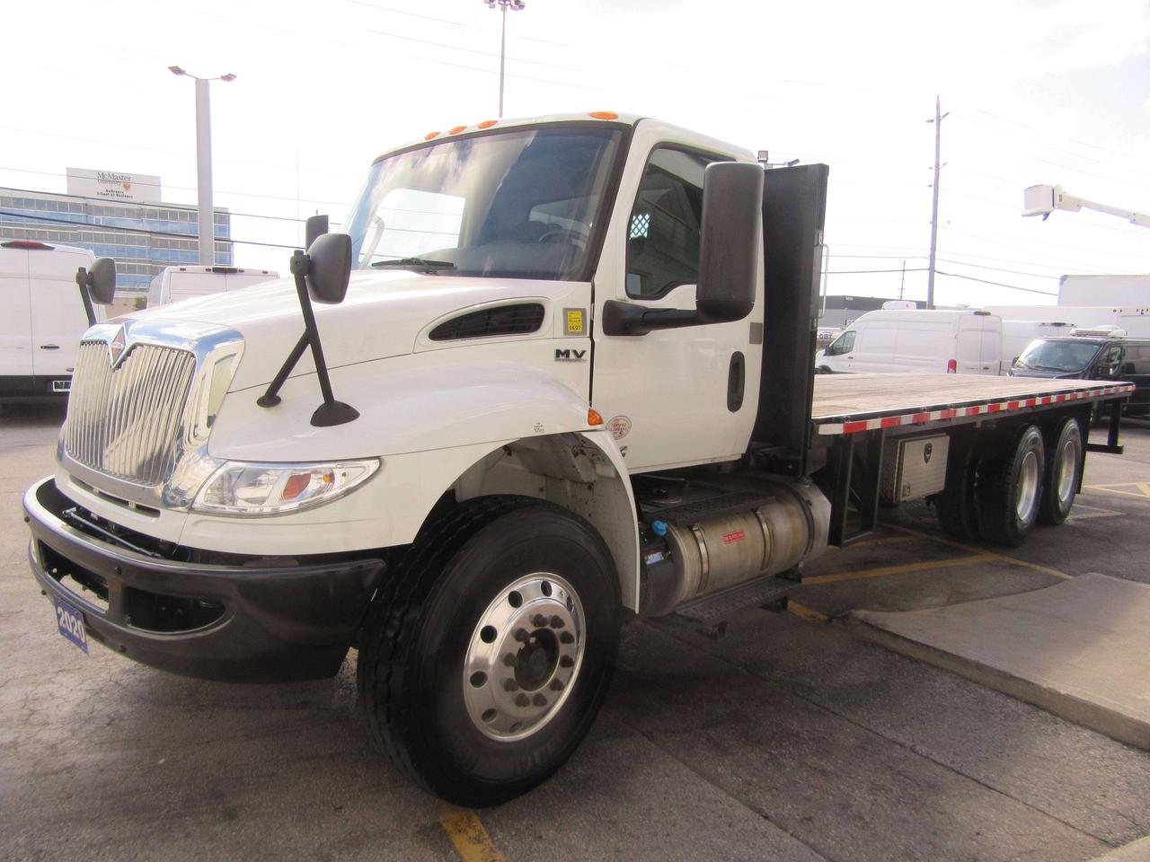 2020 International MV 607 DIESEL 26FT FLATDECK WITH TIE STRAP PACKAGE Photo