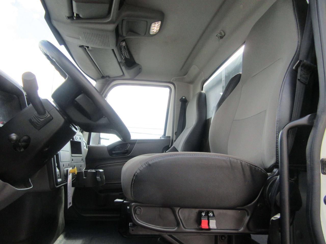 2020 International MV 607 DIESEL 26FT FLATDECK WITH TIE STRAP PACKAGE Photo