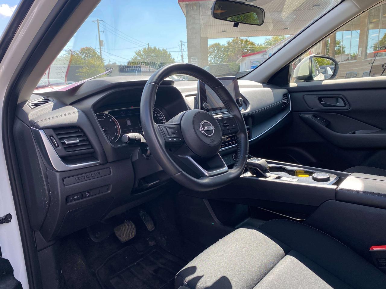 2024 Nissan Rogue S, CLEAN CARFAX, REMOTE START, BACK UP CAMERA! Photo