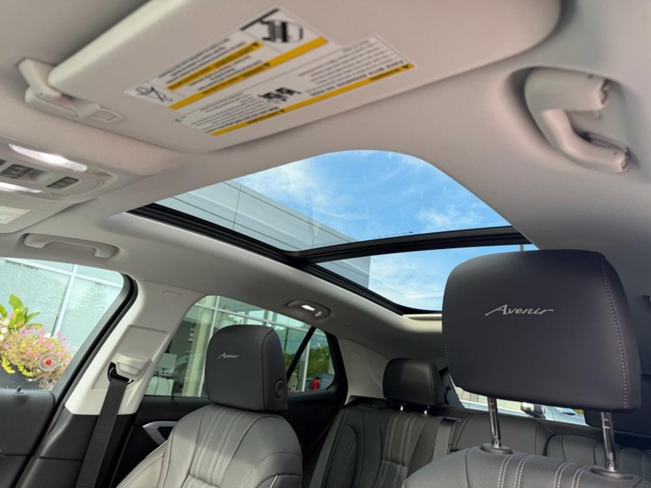 2025 Buick Envision AWD 4dr Avenir Photo