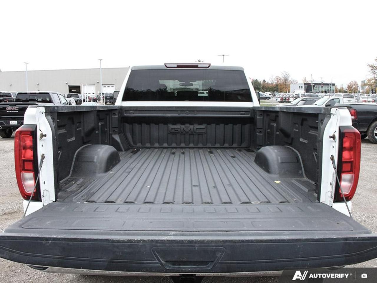 2020 GMC Sierra 3500HD 4WD Crew Cab Long Box Photo