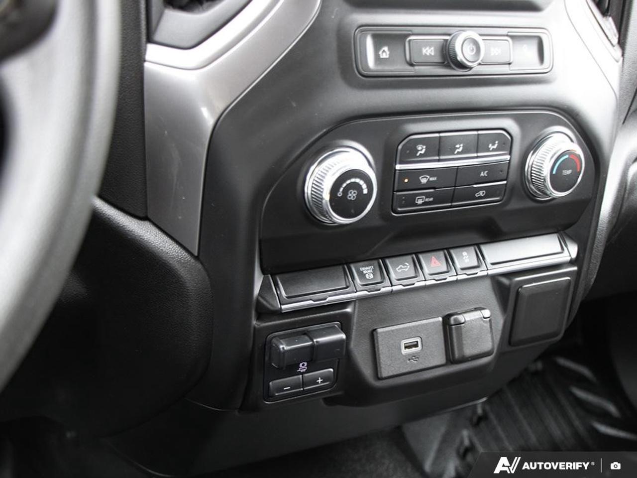 2020 GMC Sierra 3500HD 4WD Crew Cab Long Box Photo