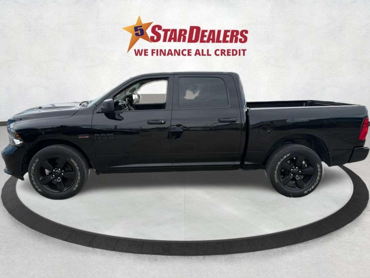 2023 RAM 1500 EXPRESS/NIGHT ED/HEMI/4WD/WE FINANCE ALL CREDIT! Photo3