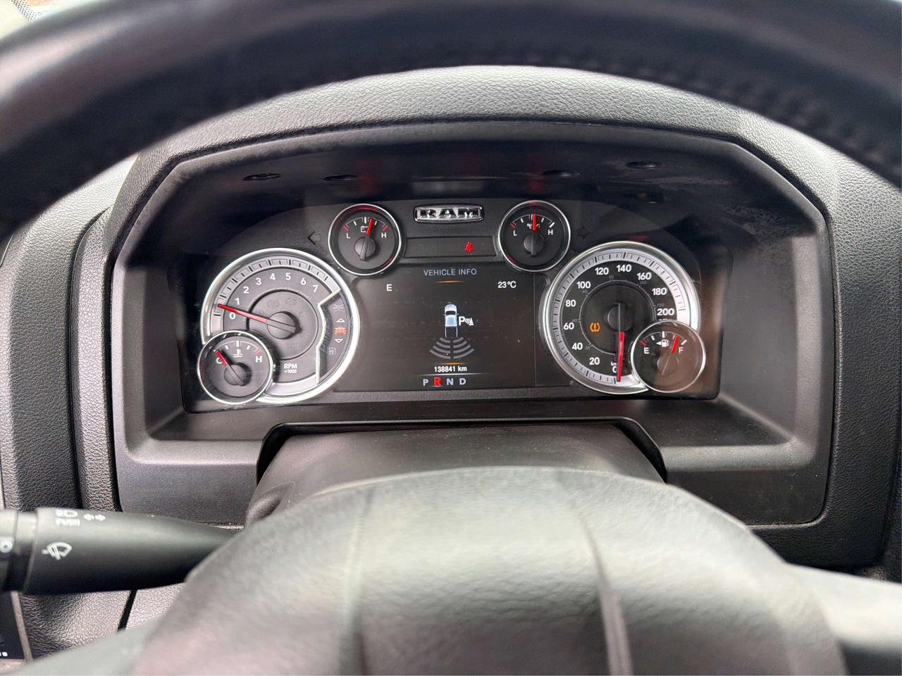 2023 RAM 1500 EXPRESS/NIGHT ED/HEMI/4WD/WE FINANCE ALL CREDIT! Photo