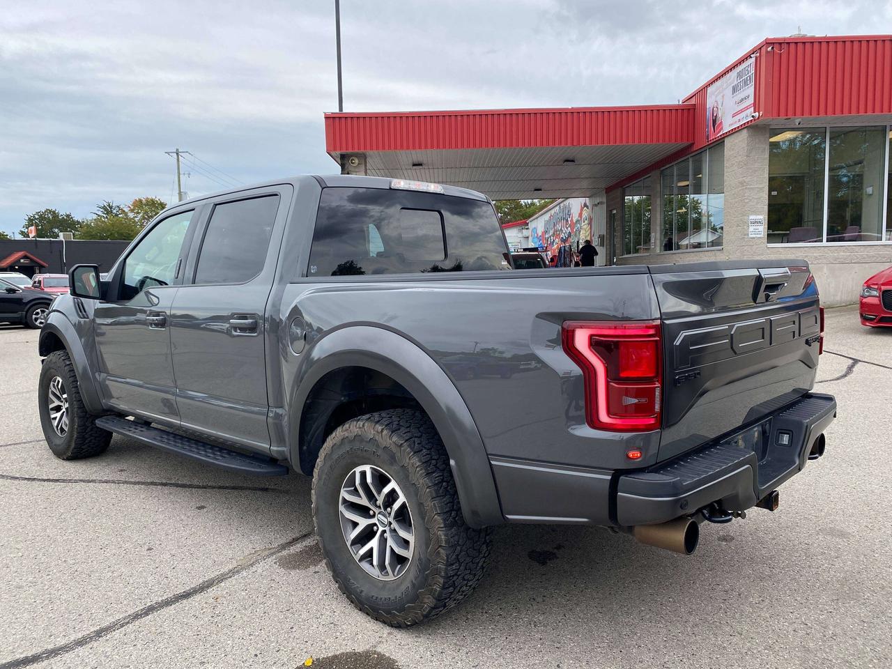 2018 Ford F-150 RAPTOR! CLEAN CARFAX, SUNROOF, REMOTE START! Photo