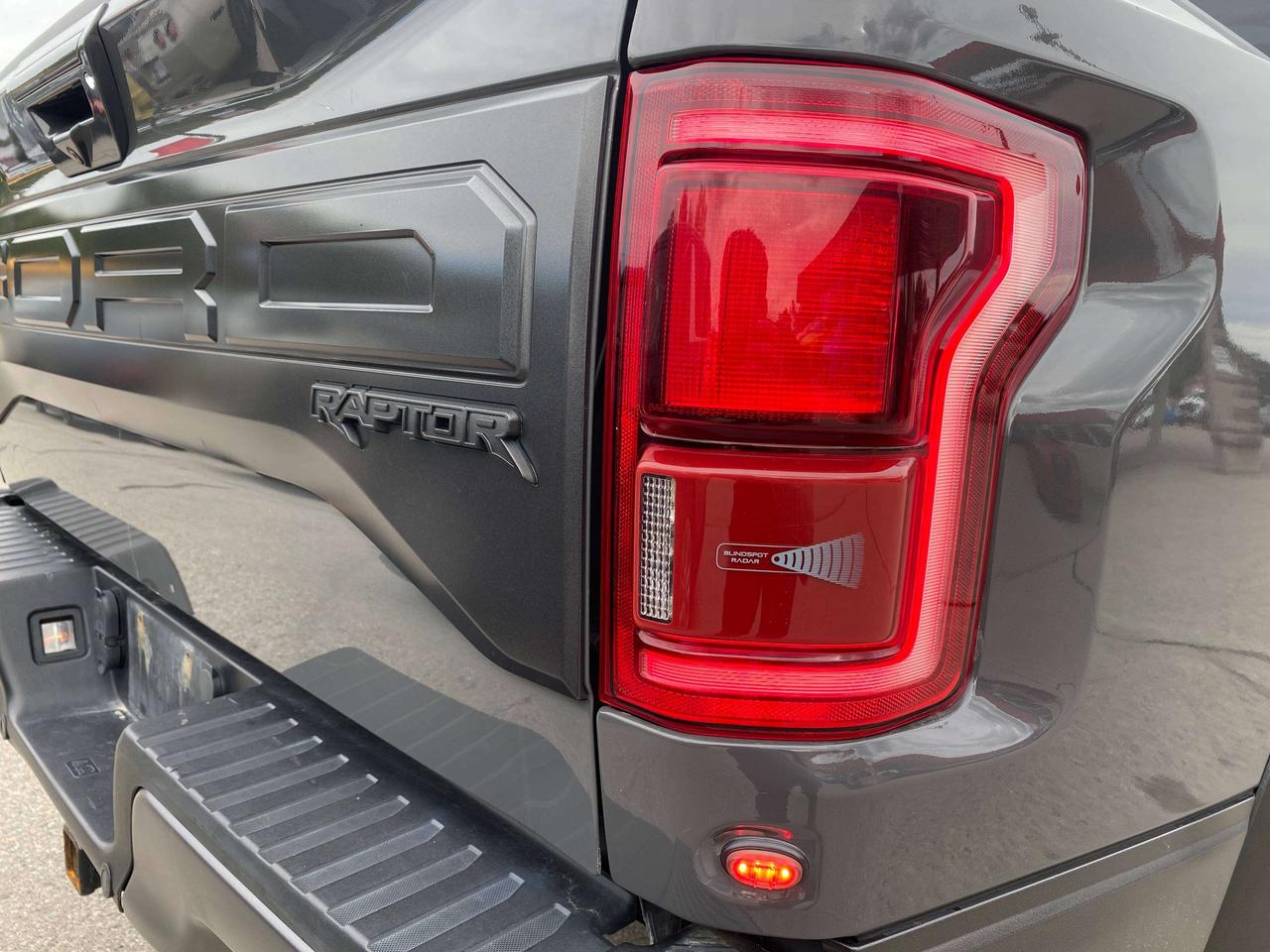 2018 Ford F-150 RAPTOR! CLEAN CARFAX, SUNROOF, REMOTE START! Photo