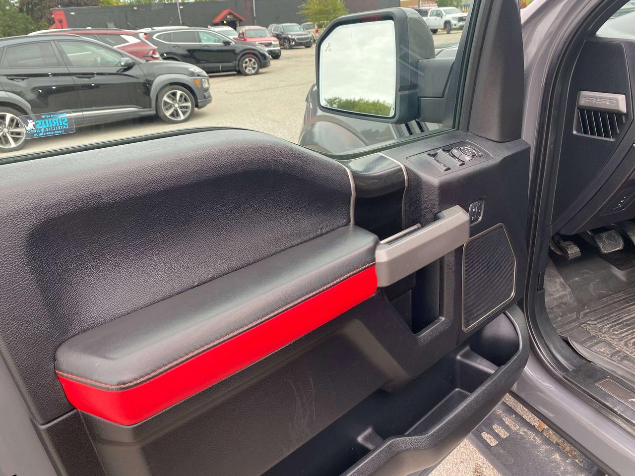 2018 Ford F-150 RAPTOR! CLEAN CARFAX, SUNROOF, REMOTE START! Photo