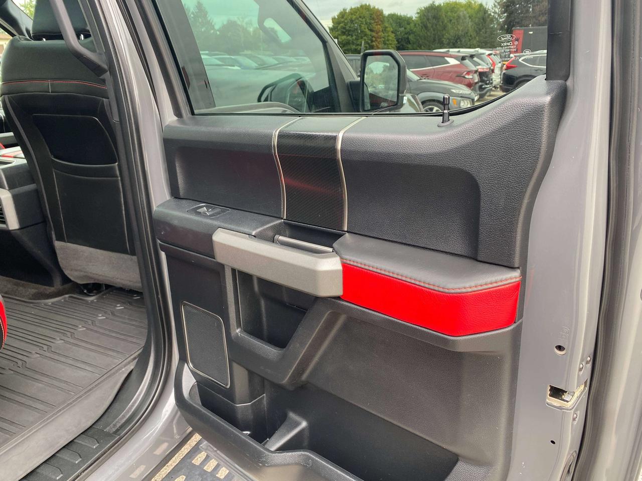 2018 Ford F-150 RAPTOR! CLEAN CARFAX, SUNROOF, REMOTE START! Photo