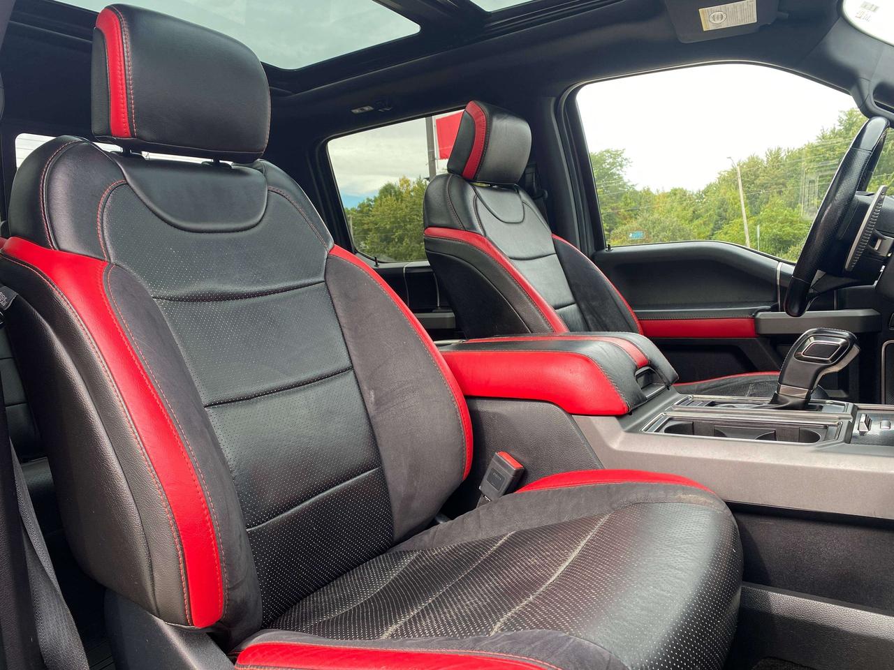 2018 Ford F-150 RAPTOR! CLEAN CARFAX, SUNROOF, REMOTE START! Photo