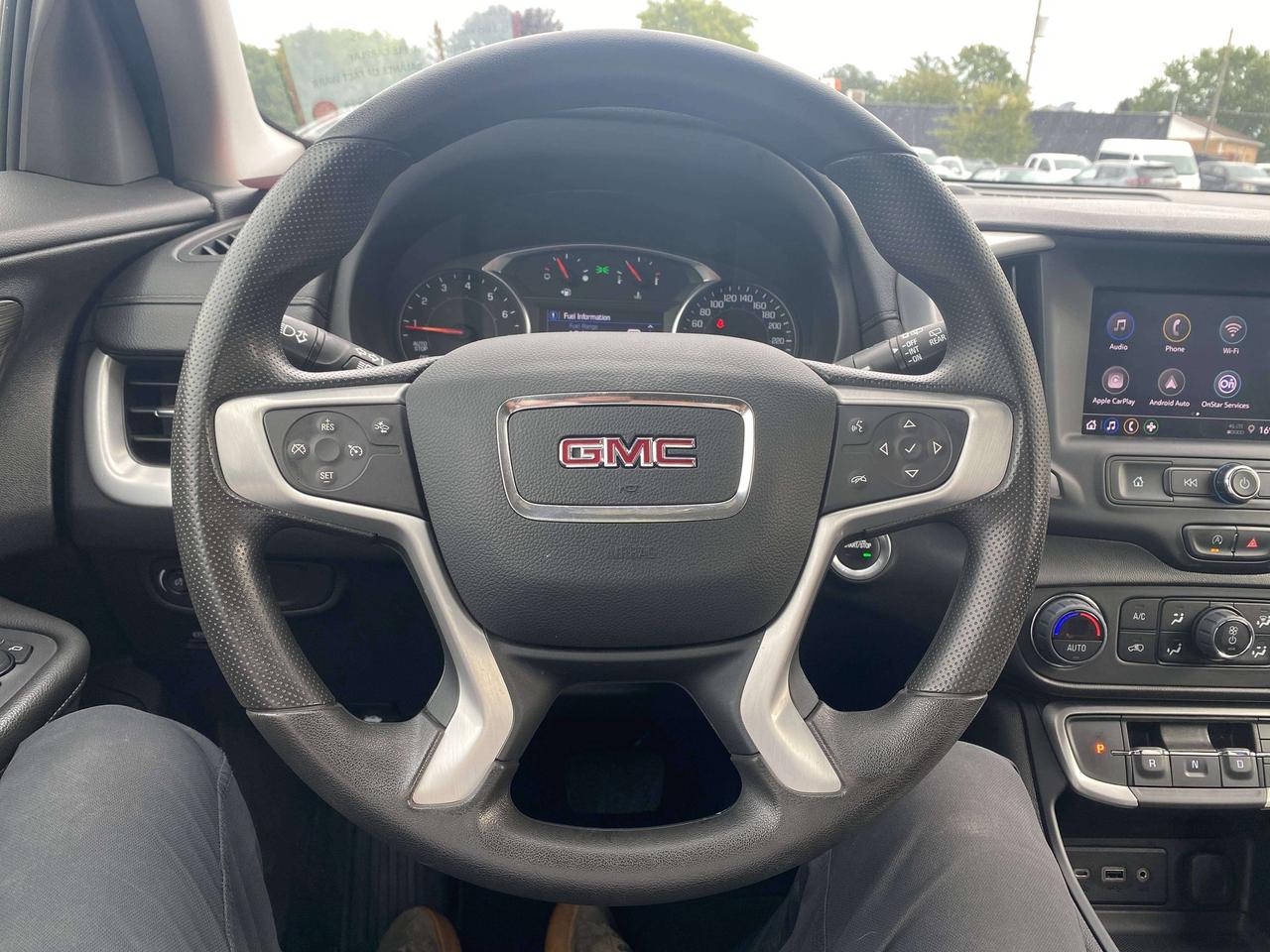 2024 GMC Terrain SLE, BALANCE OF FACTORY WARRANTY, HEATED SEATS! Photo