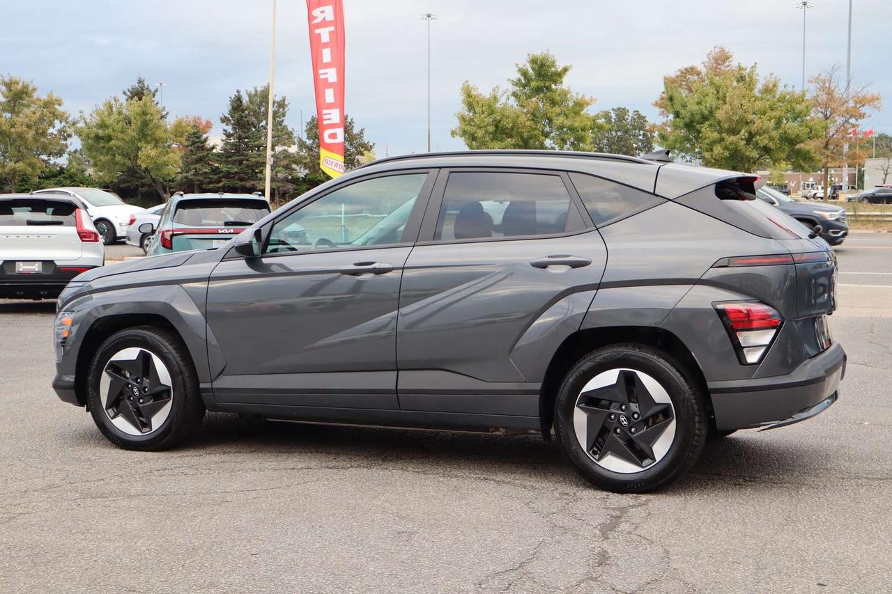 2025 Hyundai KONA Preferred w/Trend Package   No Accident   One Owner Photo