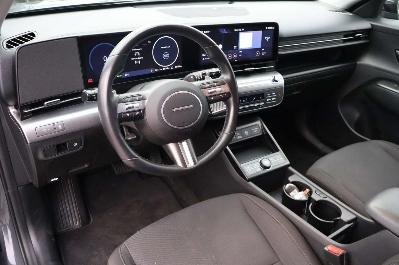 2025 Hyundai KONA Preferred w/Trend Package   No Accident   One Owner Photo