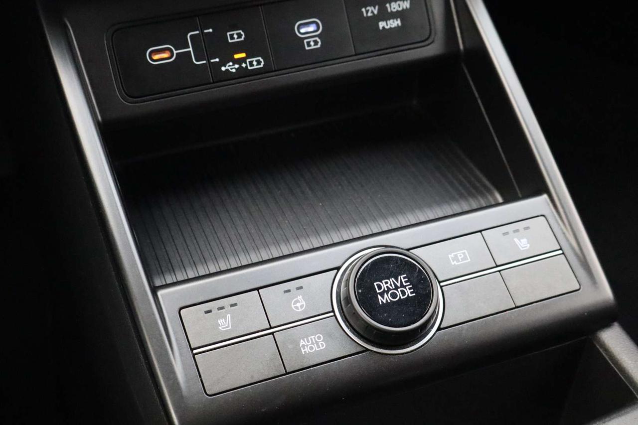 2025 Hyundai KONA Preferred w/Trend Package   No Accident   One Owner Photo