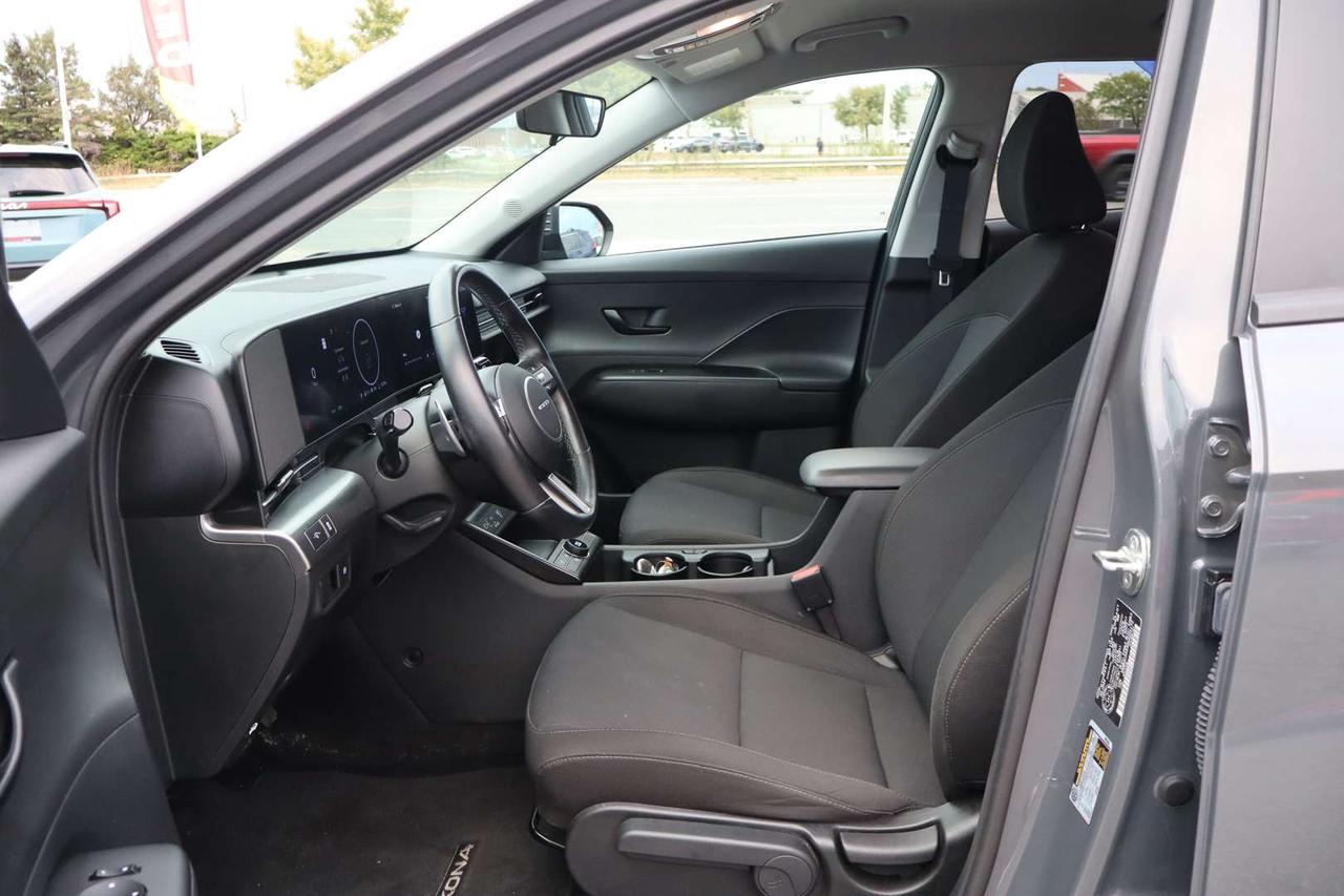 2025 Hyundai KONA Preferred w/Trend Package   No Accident   One Owner Photo