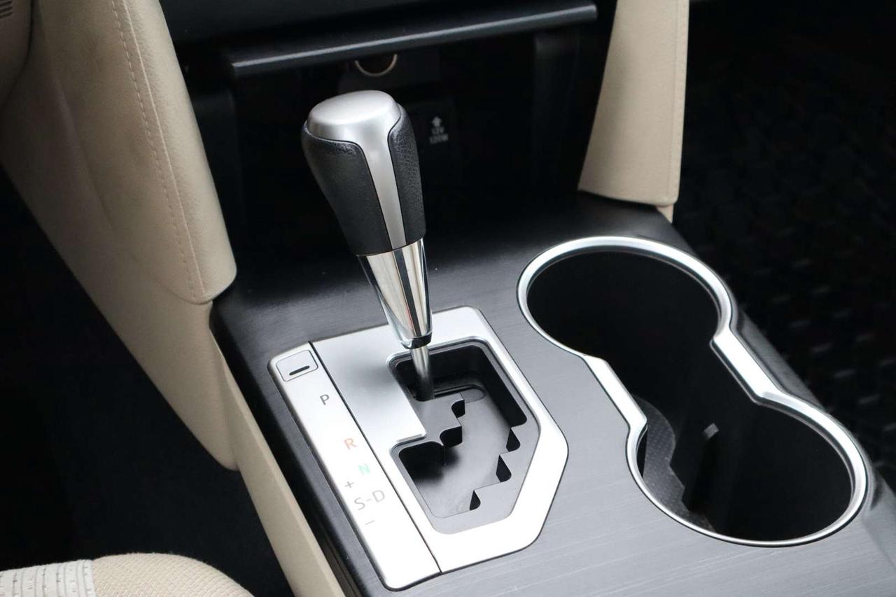2012 Toyota Camry LE   Safety Certification Included Photo