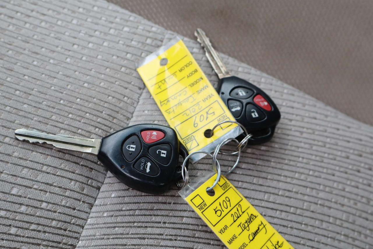 2012 Toyota Camry LE   Safety Certification Included Photo