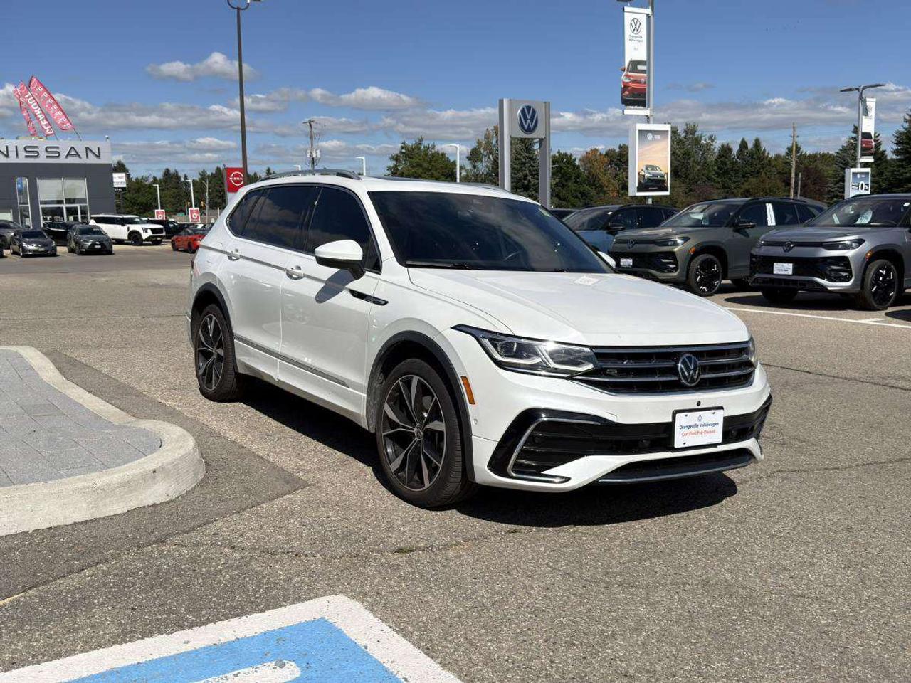 2024 Volkswagen Tiguan HIGHLINE R-LINE 4MOTION Photo5
