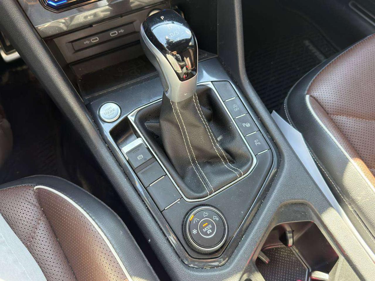 2024 Volkswagen Tiguan HIGHLINE R-LINE 4MOTION Photo