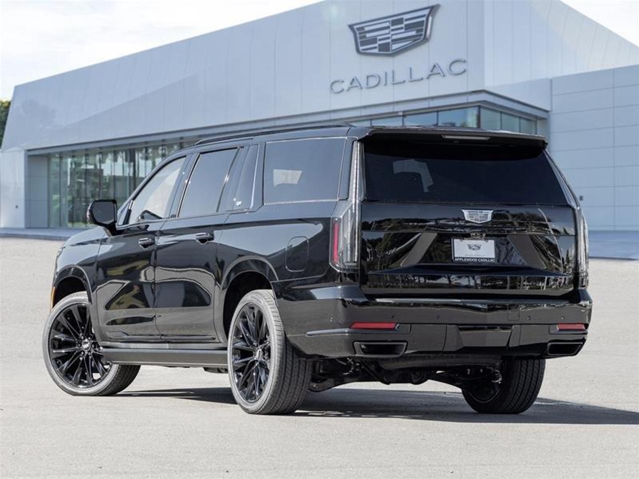 2026 Cadillac Escalade ESV Platinum Sport 4dr 4x4 Photo4