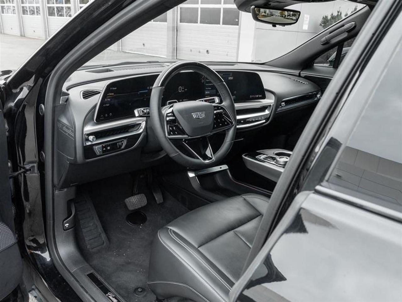 2023 Cadillac LYRIQ  Photo