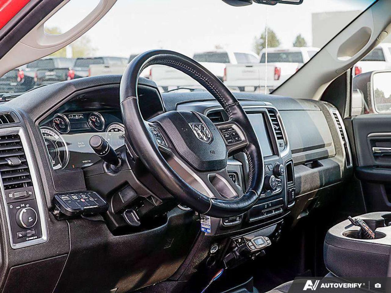 2021 RAM 1500 SLT, 5.7L HEMI V8, 4X4, ALLOYS, CLOTH, BENCH, CERTIFIED PREOWNED! Photo