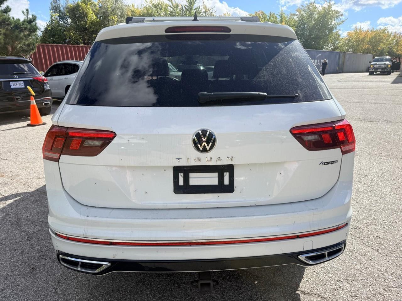 2022 Volkswagen Tiguan Highline R-LINE 4dr All-wheel Drive 4MOTION Photo