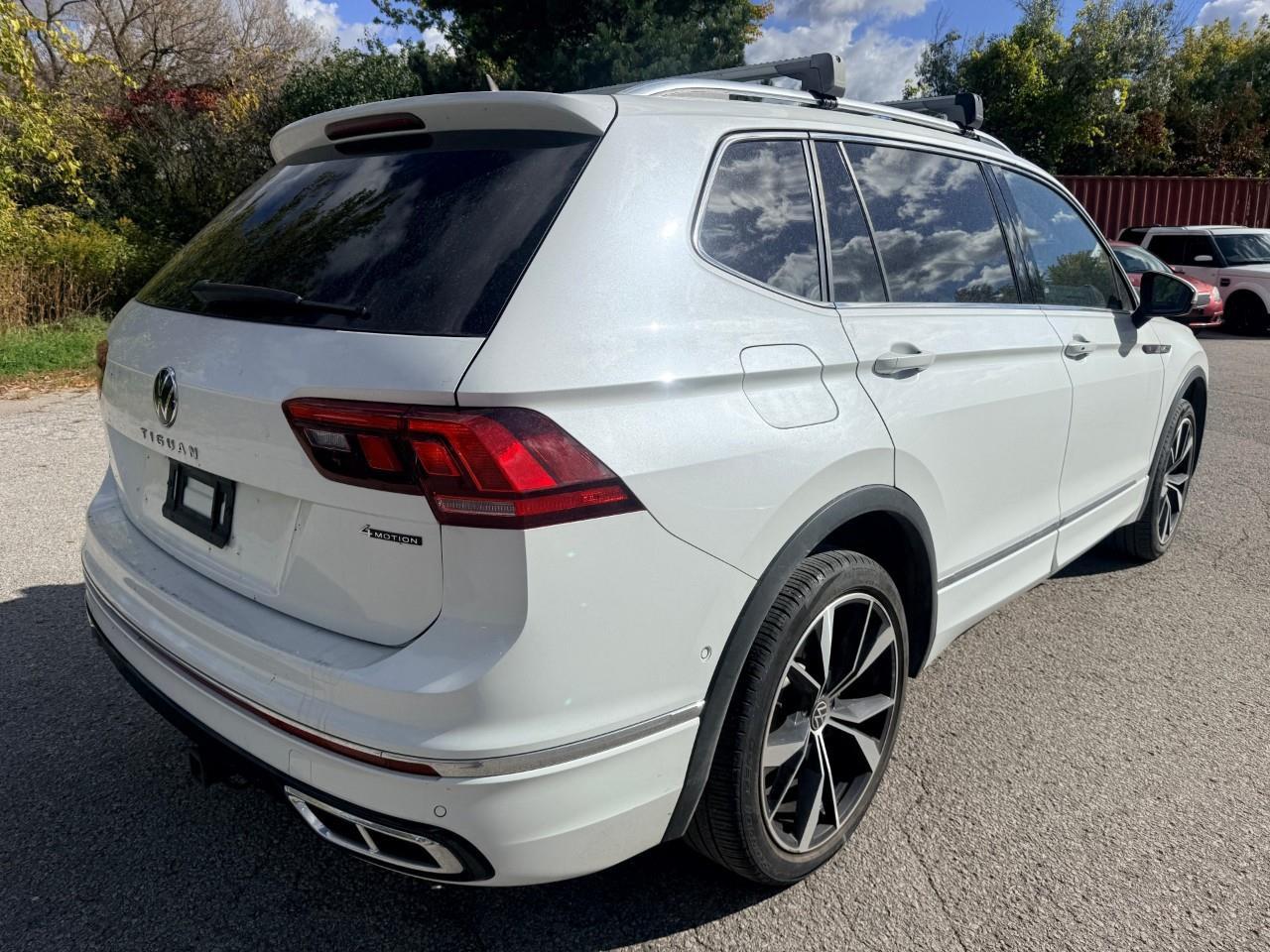 2022 Volkswagen Tiguan Highline R-LINE 4dr All-wheel Drive 4MOTION Photo