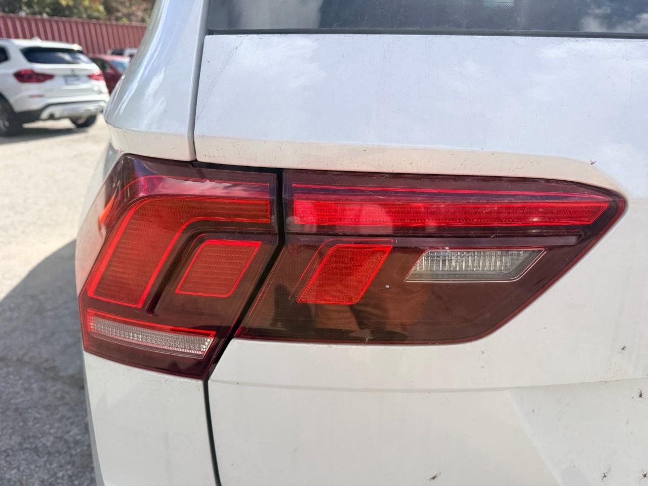 2022 Volkswagen Tiguan Highline R-LINE 4dr All-wheel Drive 4MOTION Photo
