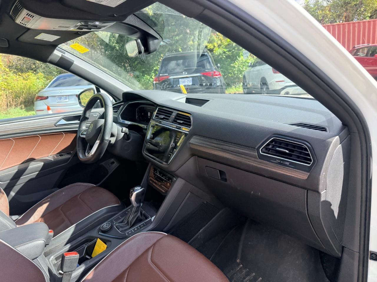 2022 Volkswagen Tiguan Highline R-LINE 4dr All-wheel Drive 4MOTION Photo