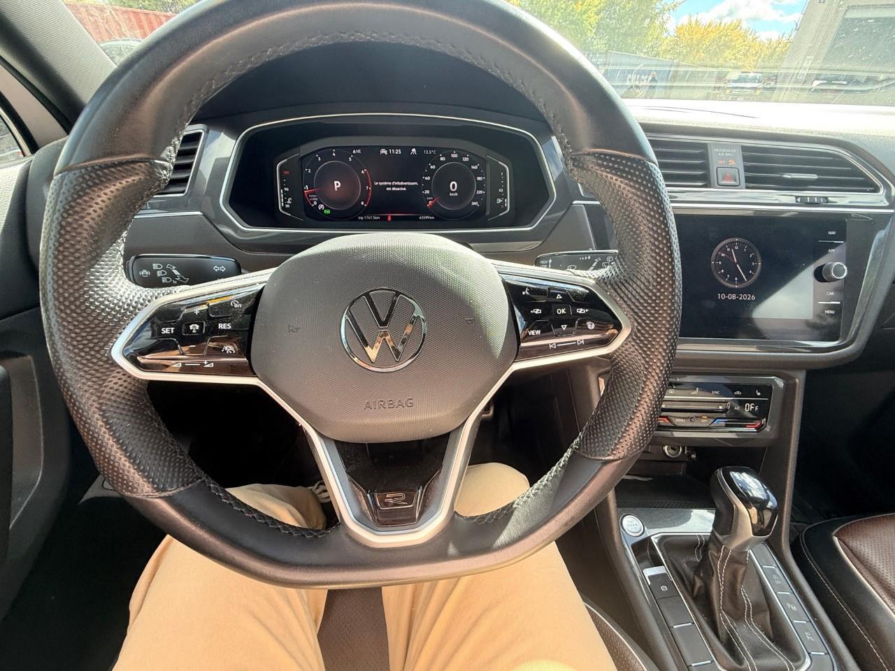 2022 Volkswagen Tiguan Highline R-LINE 4dr All-wheel Drive 4MOTION Photo