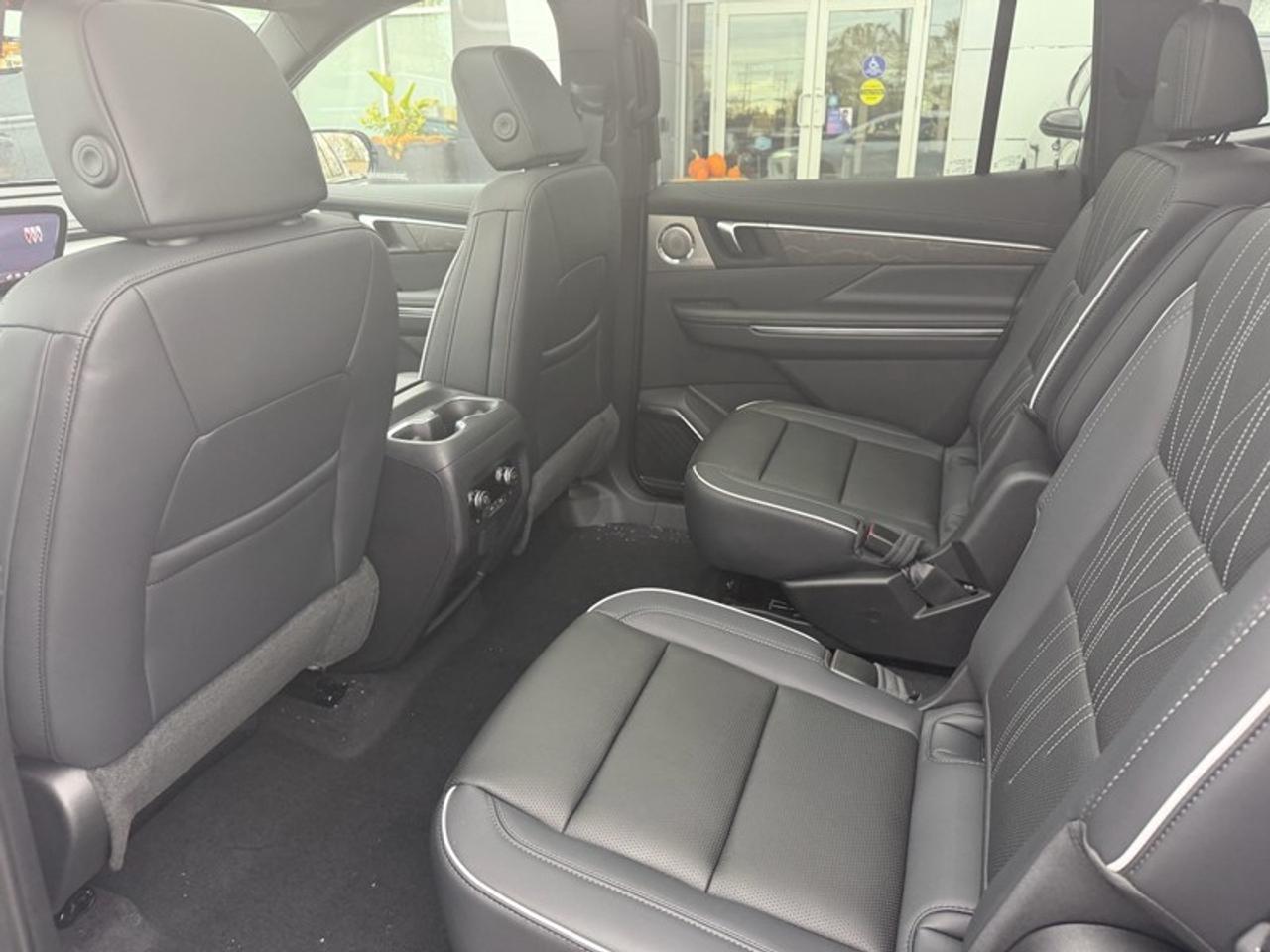 2027 Buick Enclave AWD 4dr Avenir Photo