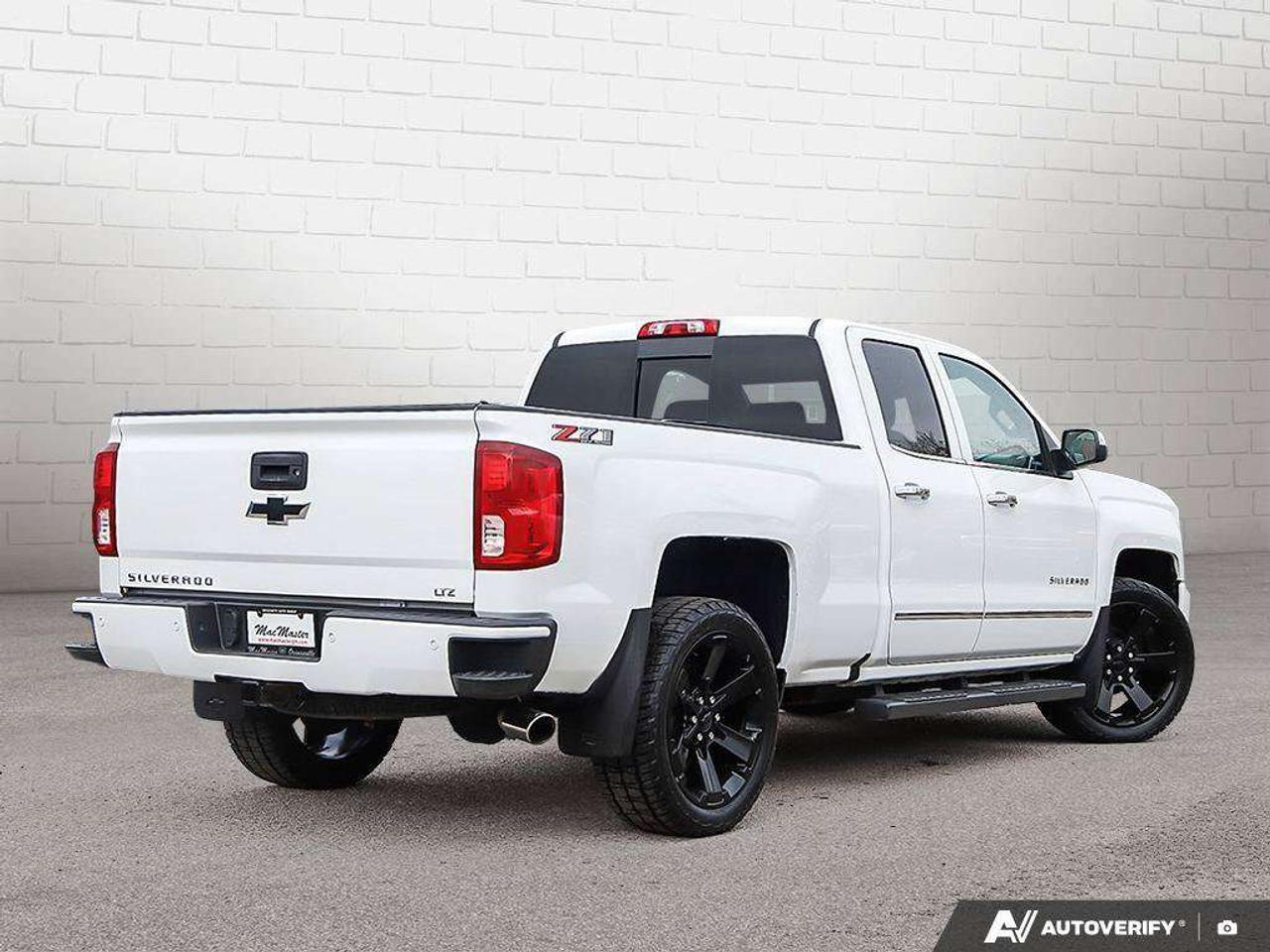 2018 Chevrolet Silverado 1500 5.3L V8, 4X4, Z71, ALLOYS, LEATHER, DOUBLE, 1-OWNER, CERTIFIED AS-TRADED! Photo
