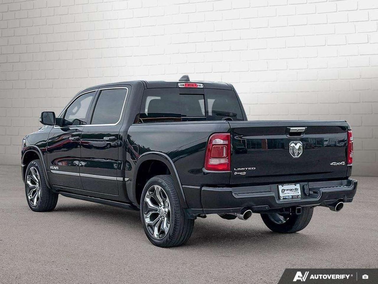 2022 RAM 1500 5.7L V8 HEMI   LEATHER   HEATED SEATS Photo