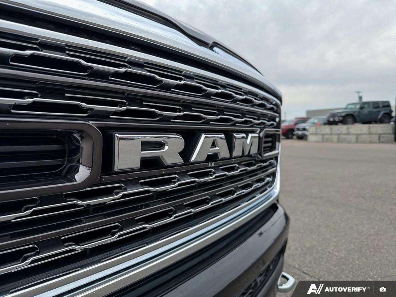 2022 RAM 1500 5.7L V8 HEMI   LEATHER   HEATED SEATS Photo