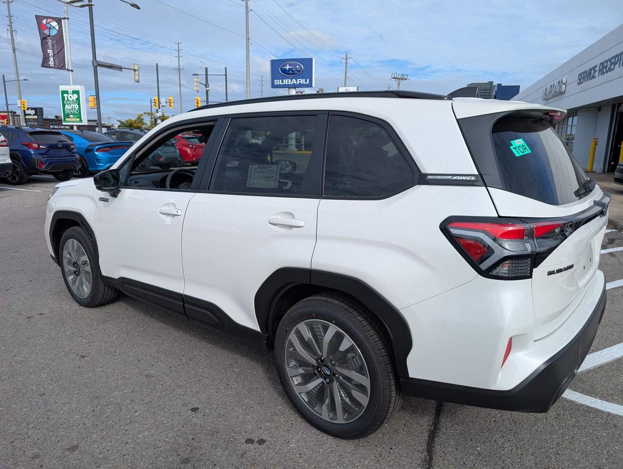 2026 Subaru Forester Premier 4dr All-Wheel Drive Hybrid Photo5