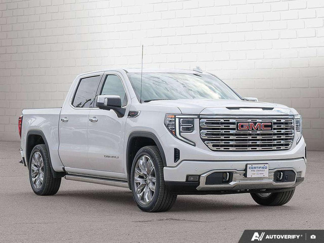 2023 GMC Sierra 1500 DENALI, 6.2L V8, 4X4, ALLOYS, LEATHER, BOSE, 1-OWNER, MACMASTER ORIGINAL, CERTIFIED PREOWNED! Photo