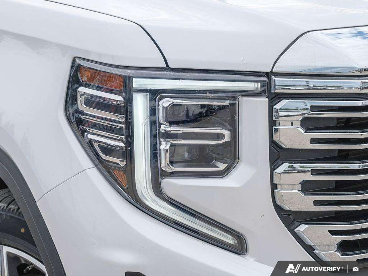 2023 GMC Sierra 1500 DENALI, 6.2L V8, 4X4, ALLOYS, LEATHER, BOSE, 1-OWNER, MACMASTER ORIGINAL, CERTIFIED PREOWNED! Photo
