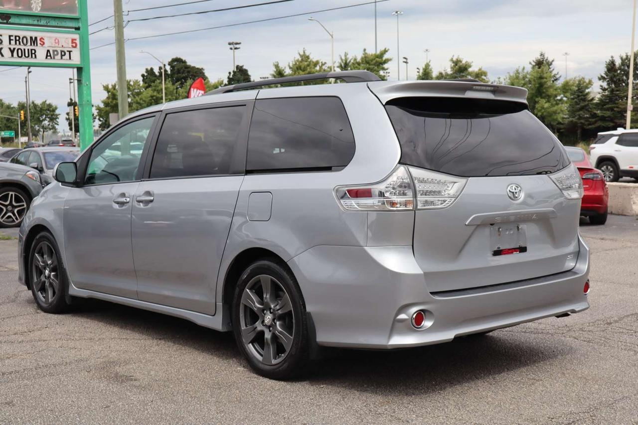 2017 Toyota Sienna SE 8-Passenger   Safety Certification Included Photo4