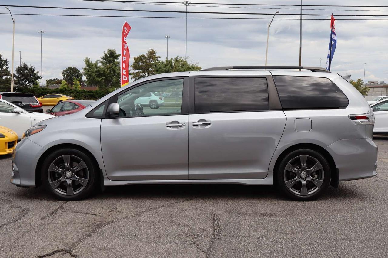 2017 Toyota Sienna SE 8-Passenger   Safety Certification Included Photo