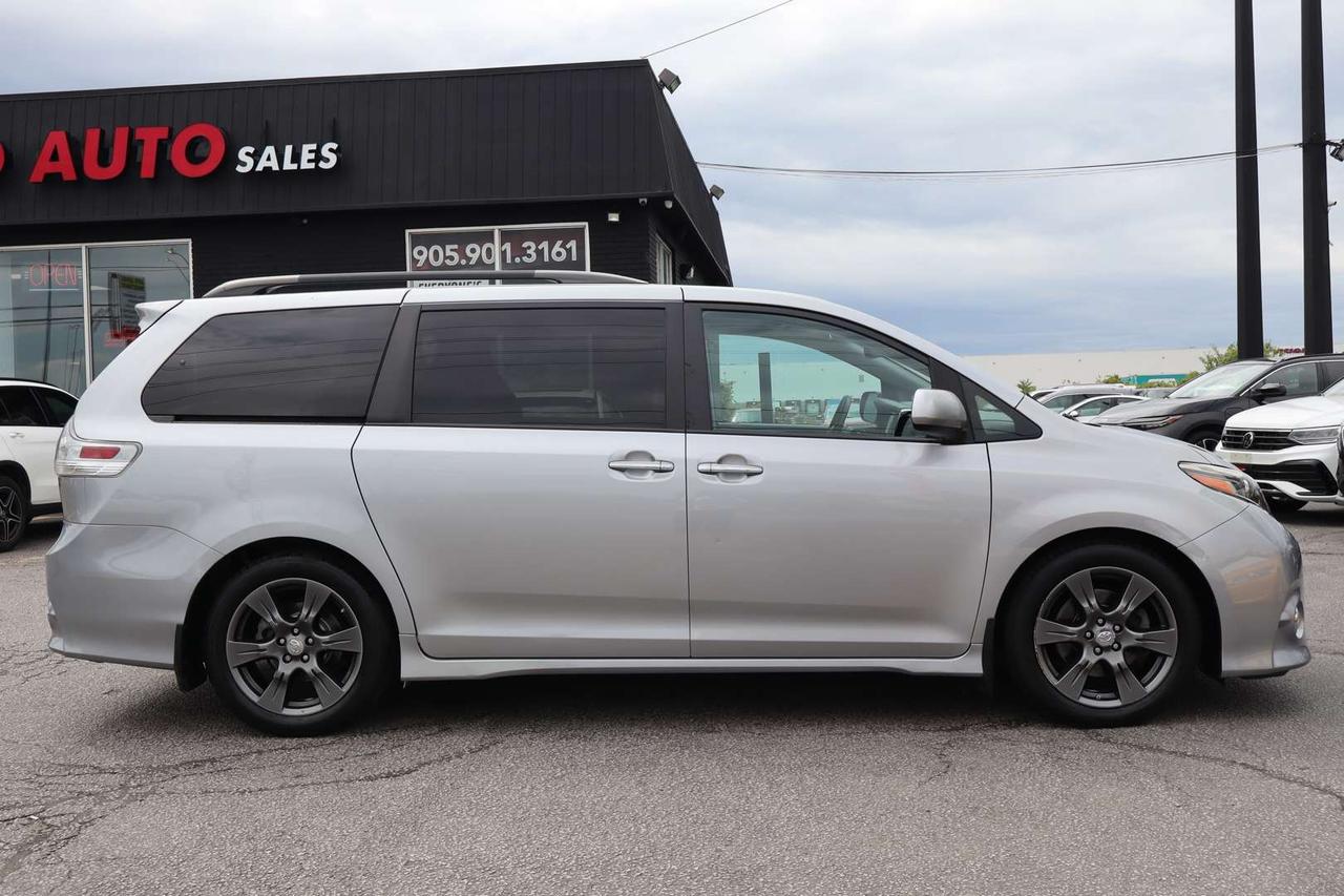 2017 Toyota Sienna SE 8-Passenger   Safety Certification Included Photo
