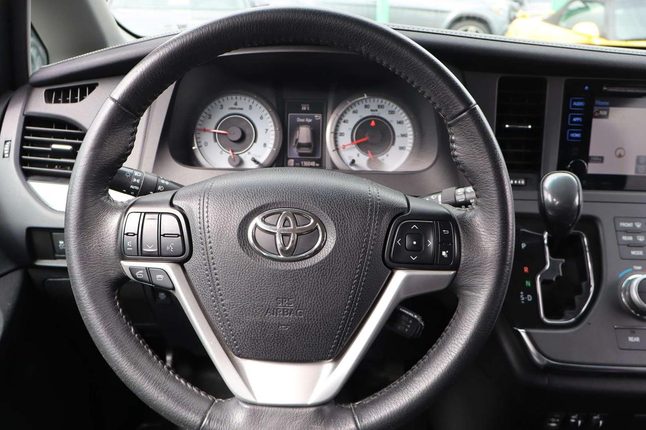 2017 Toyota Sienna SE 8-Passenger   Safety Certification Included Photo