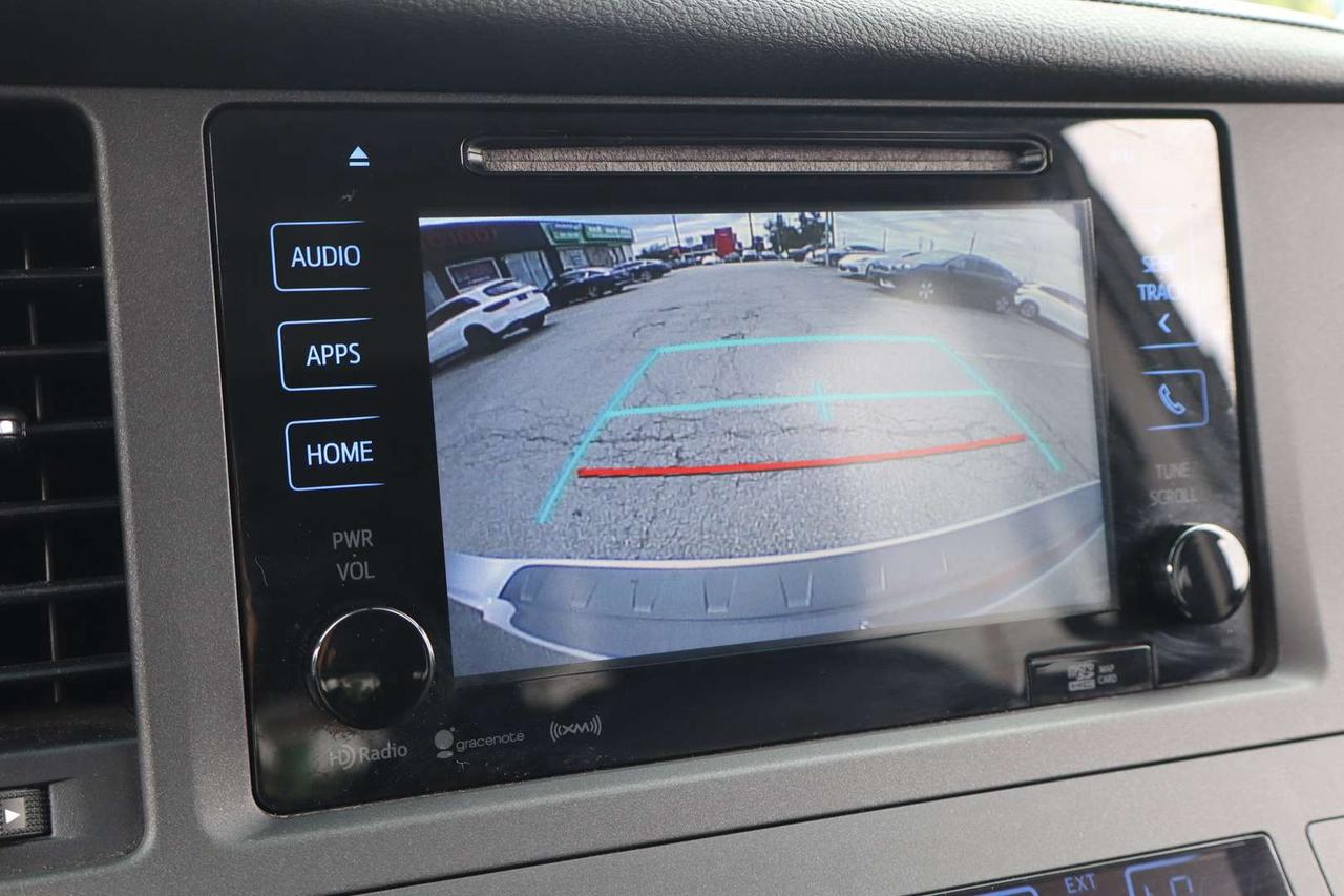 2017 Toyota Sienna SE 8-Passenger   Safety Certification Included Photo