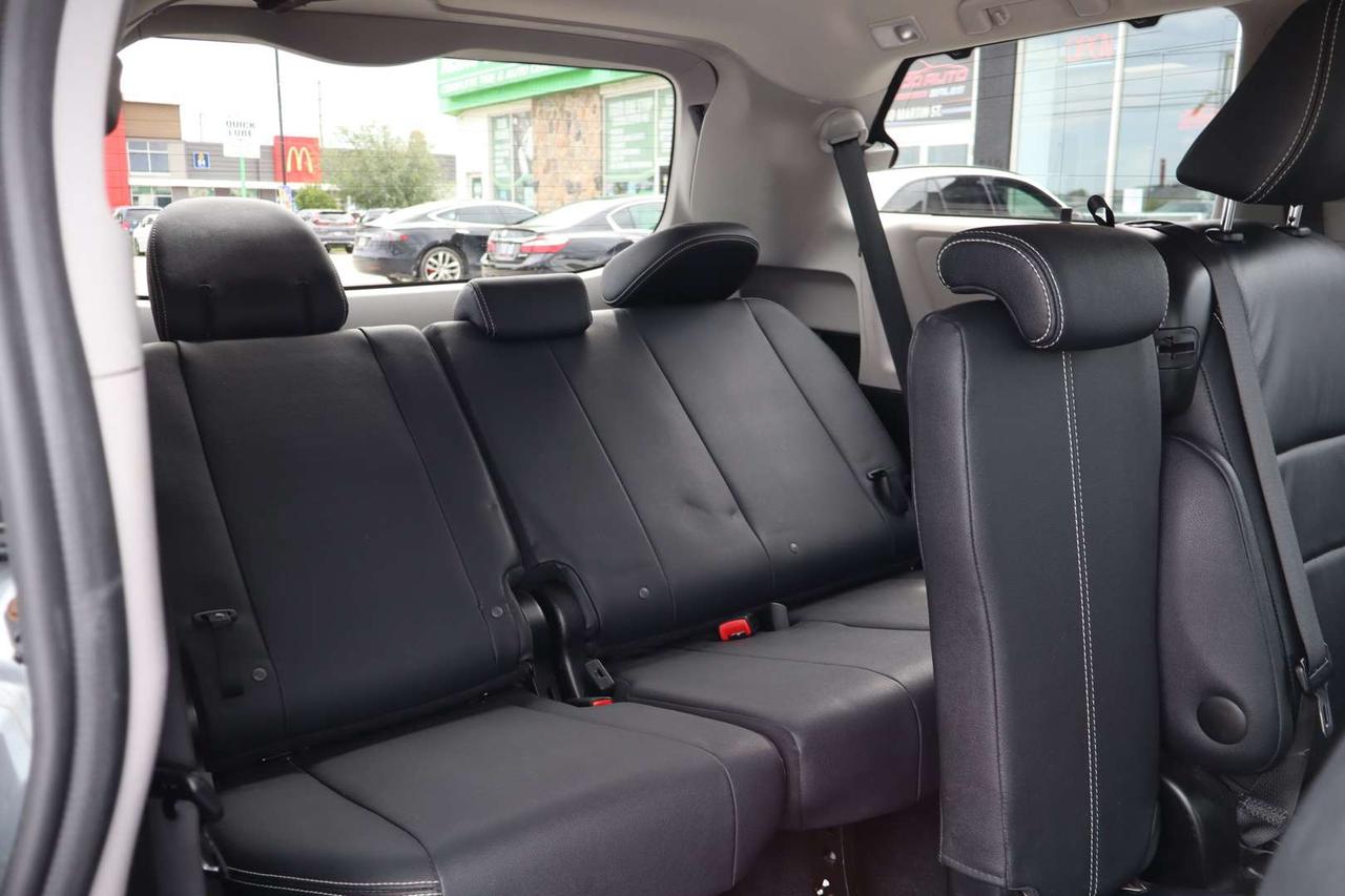 2017 Toyota Sienna SE 8-Passenger   Safety Certification Included Photo