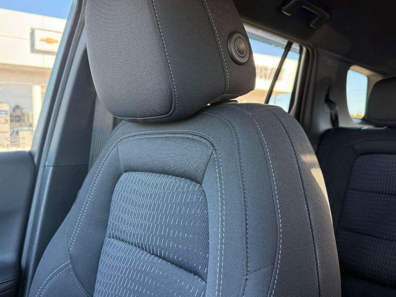 2025 Chevrolet Equinox BRAY ORIGINAL. ALL WEATHER MATS. HEATED POWER MIRRORS. HEATED FRONT SEATS. REMOTE START. Photo