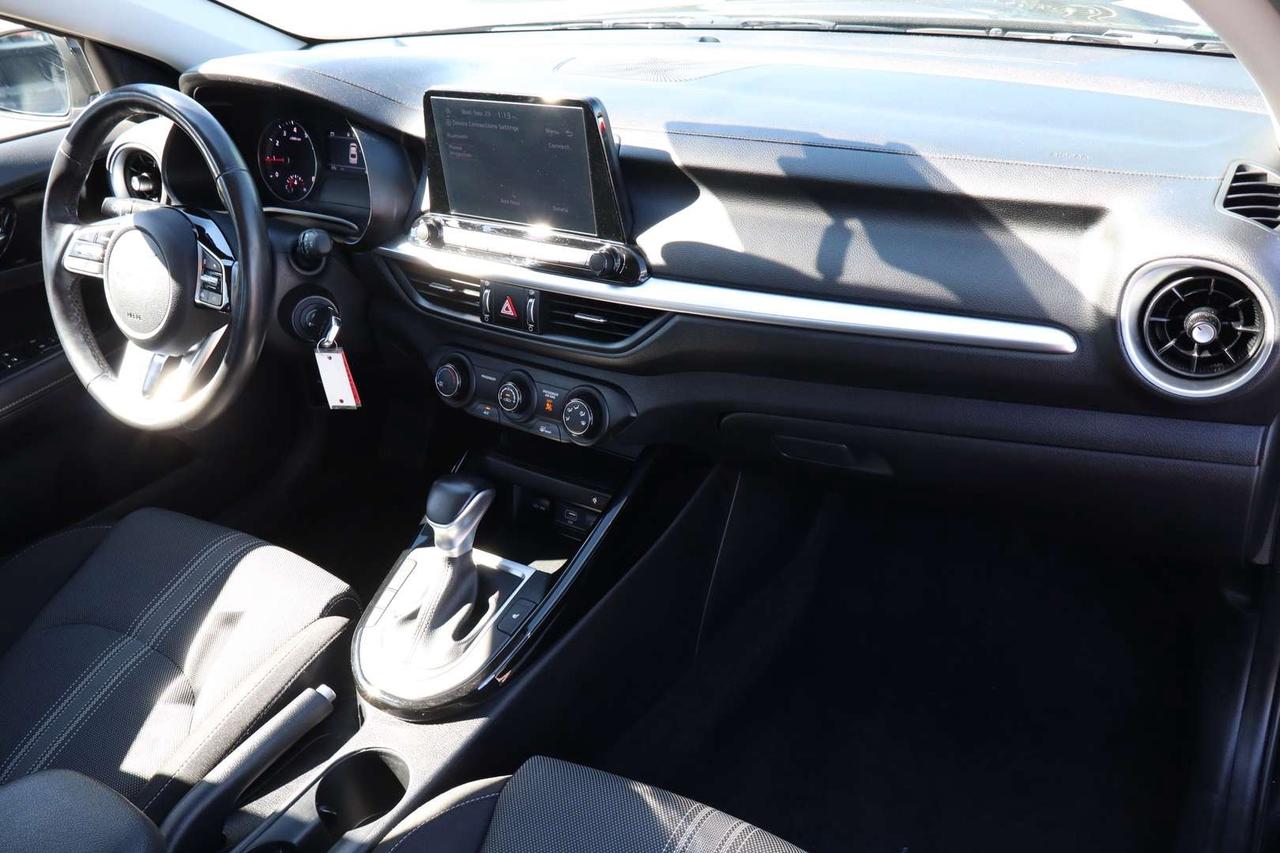 2024 Kia Forte EX   74$ WEEKLY   DONT PAY EXTRA FOR CASH Photo