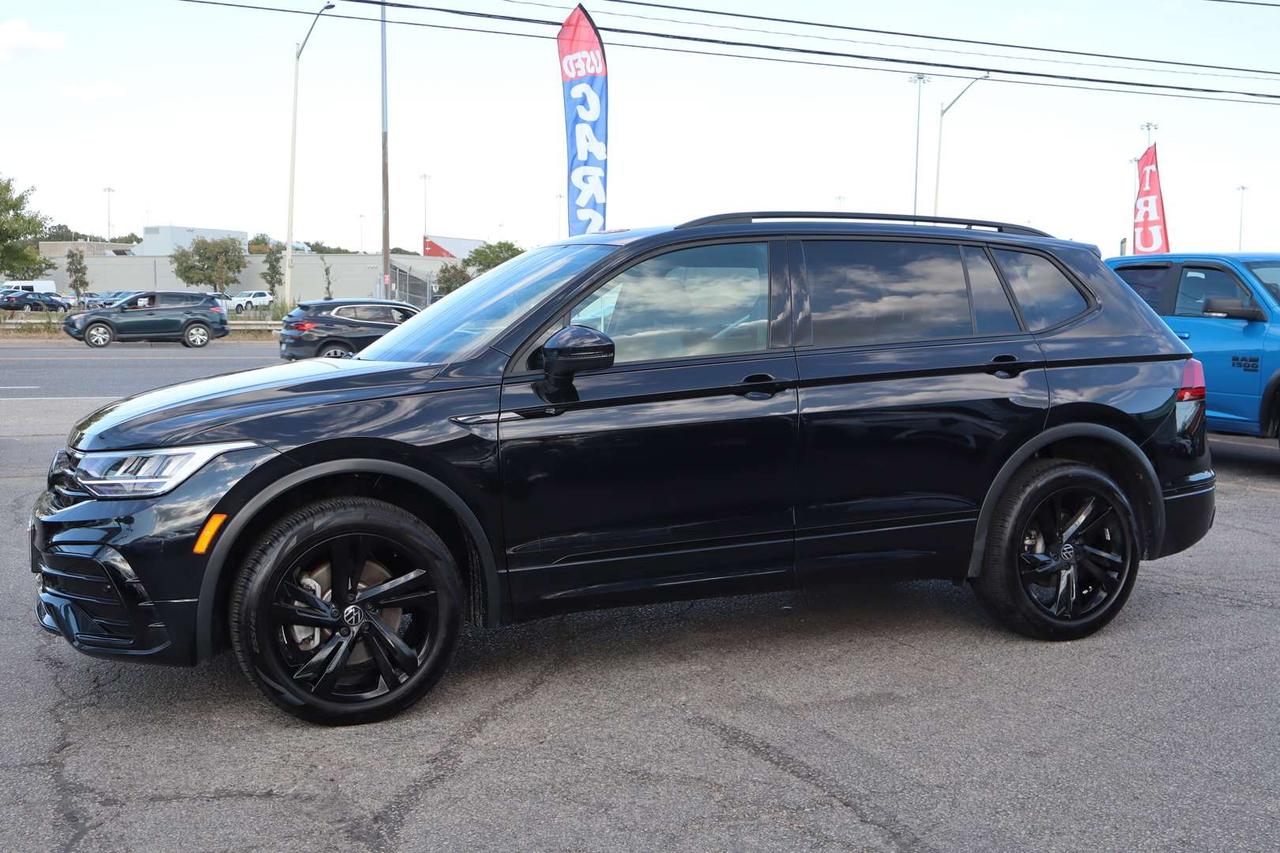 2024 Volkswagen Tiguan Comfortline R-Line Black 4MOTION   No Accident   Clean Carfax Photo2