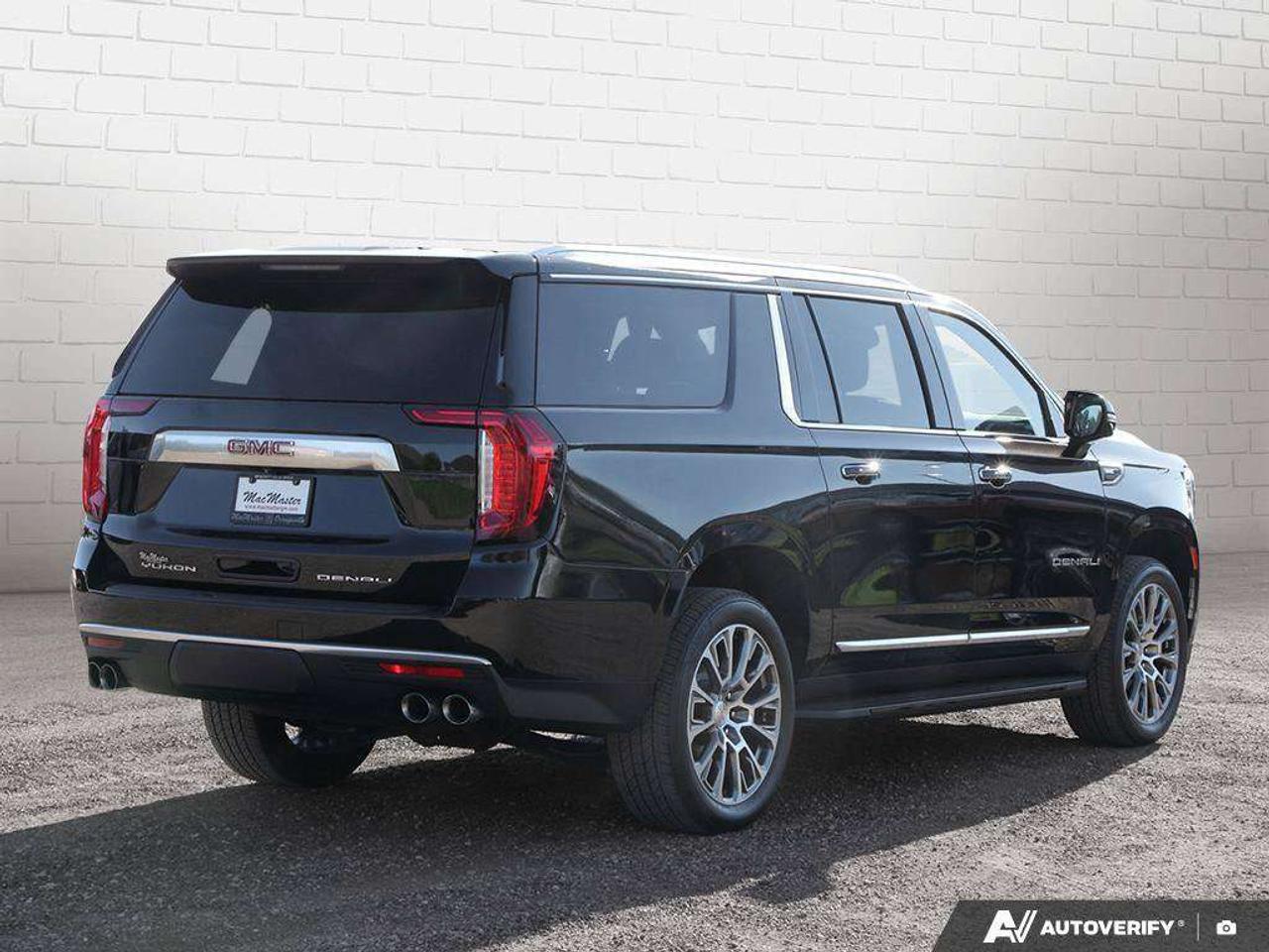 2023 GMC Yukon DENALI, 6.2L V8, 4X4, ALLOYS, LEATHER, BOSE, 1-OWNER, MACMASTER ORIGINAL, CERTIFIED PREOWNED! Photo