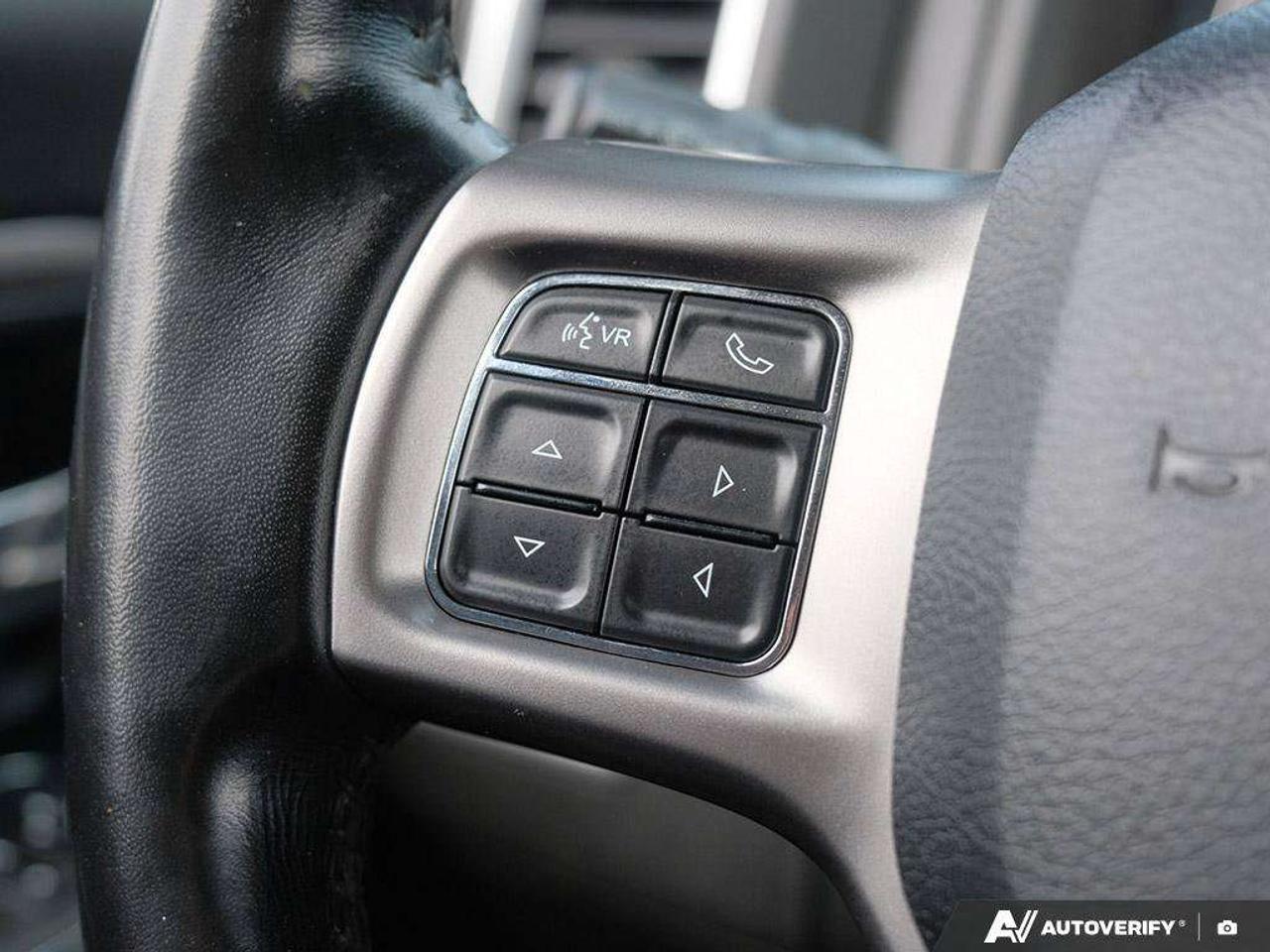 2021 RAM 1500 WARLOCK, 5.7L HEMI V8, 4X4, ALLOYS, NAV, 1-OWNER, CERTIFIED PREOWNED! Photo