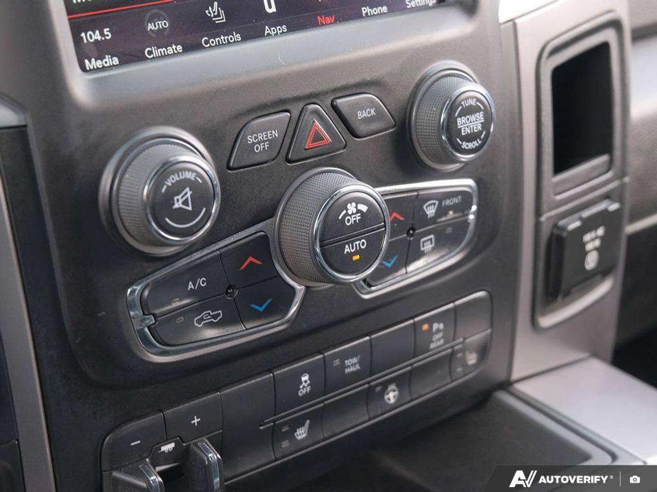 2021 RAM 1500 WARLOCK, 5.7L HEMI V8, 4X4, ALLOYS, NAV, 1-OWNER, CERTIFIED PREOWNED! Photo