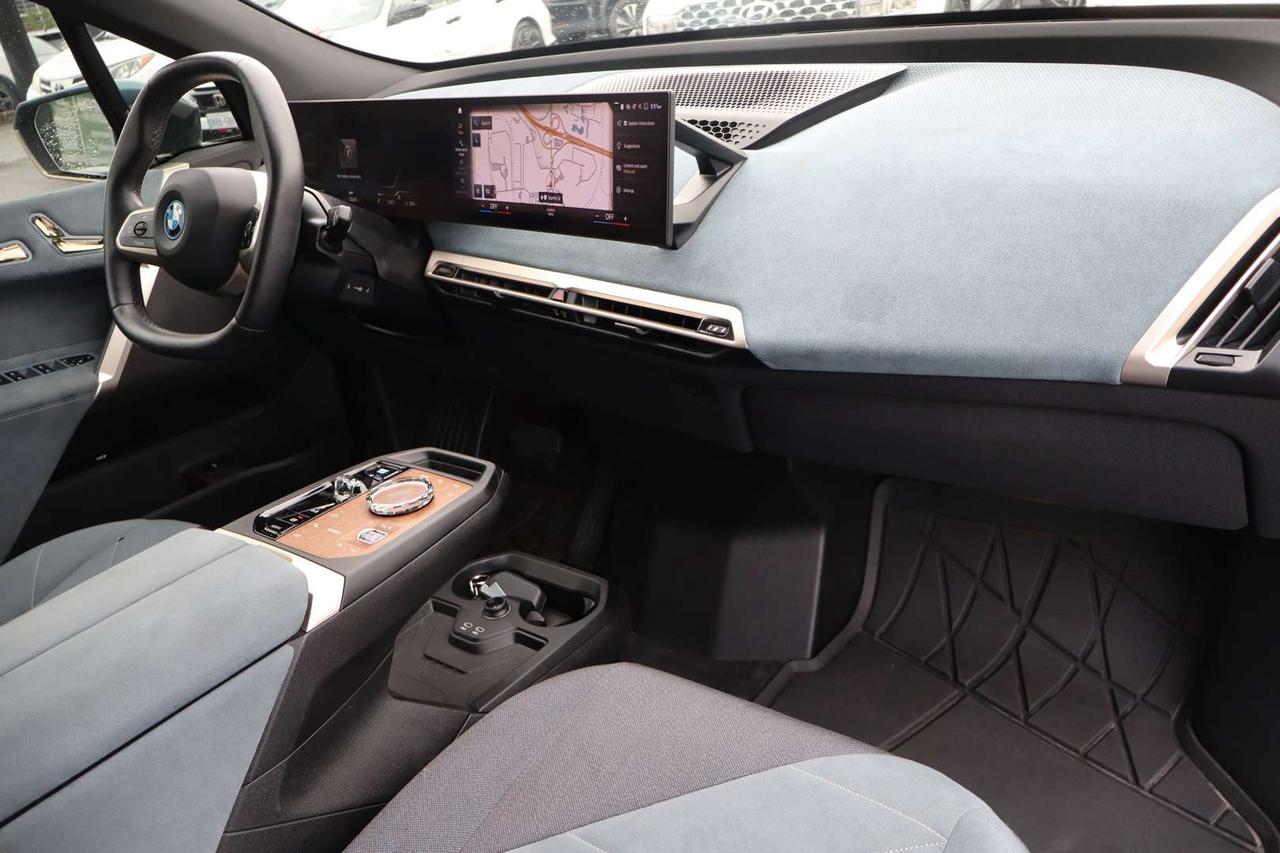 2022 BMW iX xDrive50   Premium   Blue Interior   Accident Free Photo
